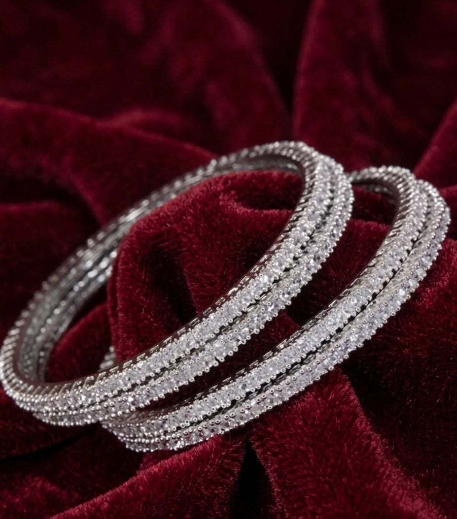 BANGLES/KADE
